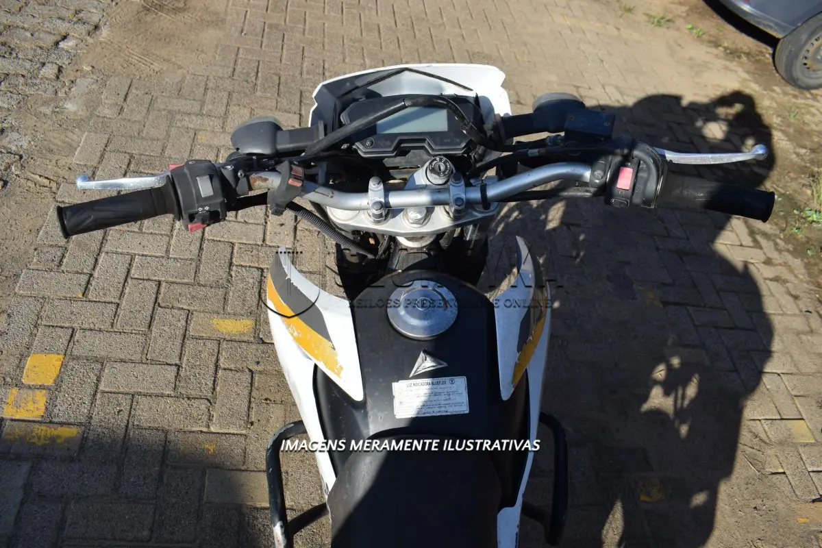 LOTE 006 - YAMAHA/XTZ 250 LANDER - PLACA: IYJ7539