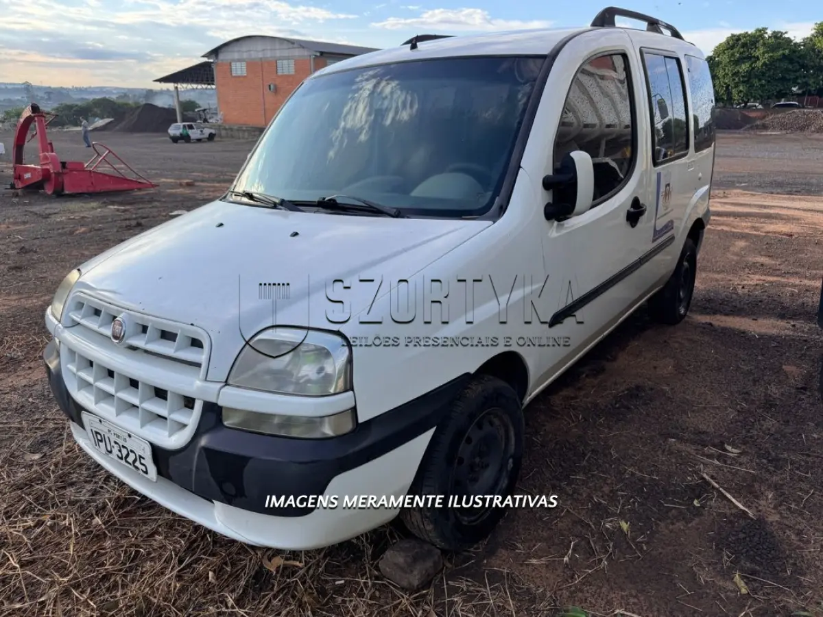 LOTE 011 - FIAT/DOBLÔ ELX 1.8 FLEX, ANO/MOD 2009/2009, PLACAS IPU3225, COR BRANCA