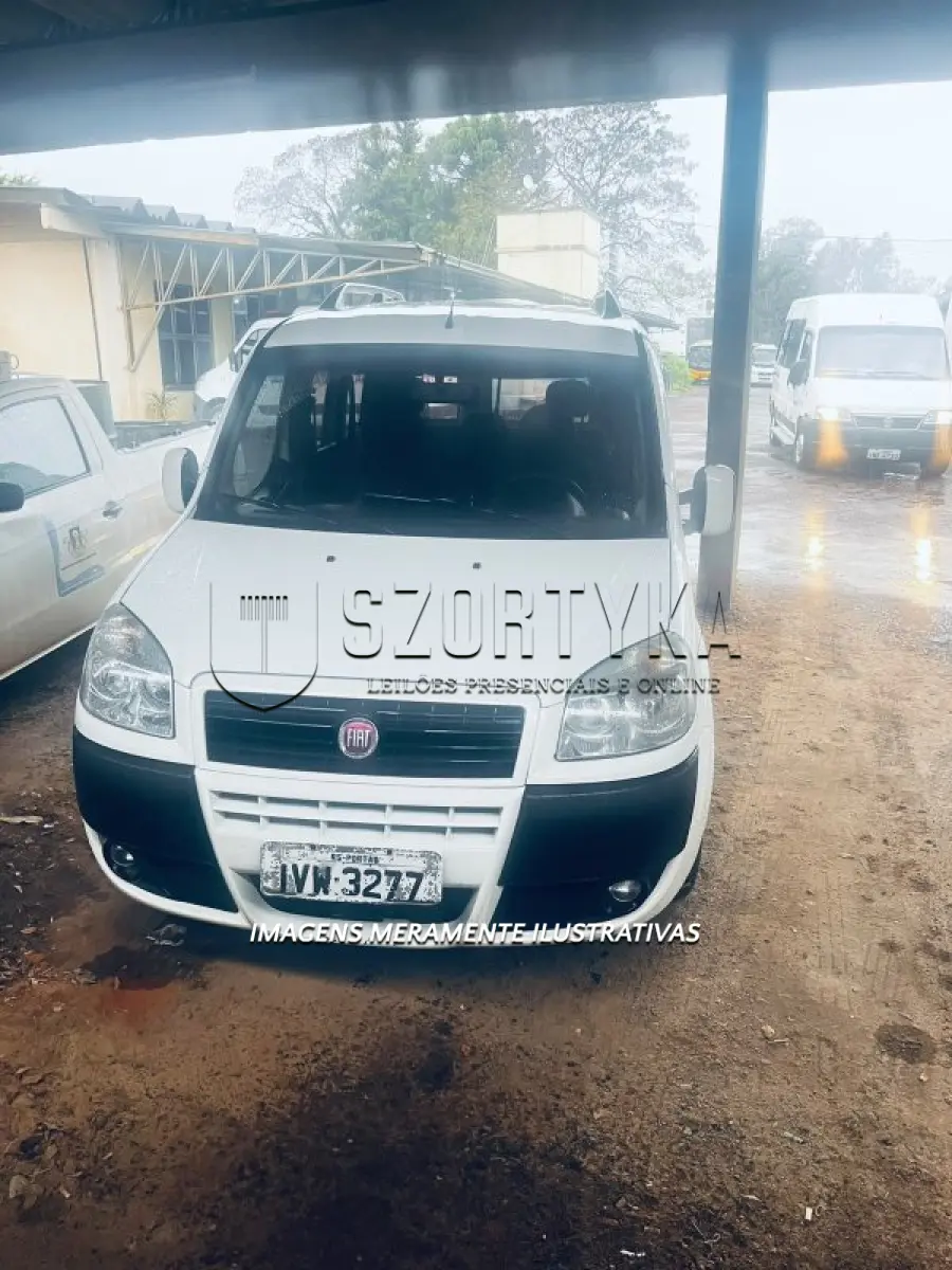 LOTE 023 - FIAT DOBLO ESSENCE 1.8, ANO/MOD 2014, placas IVW3277