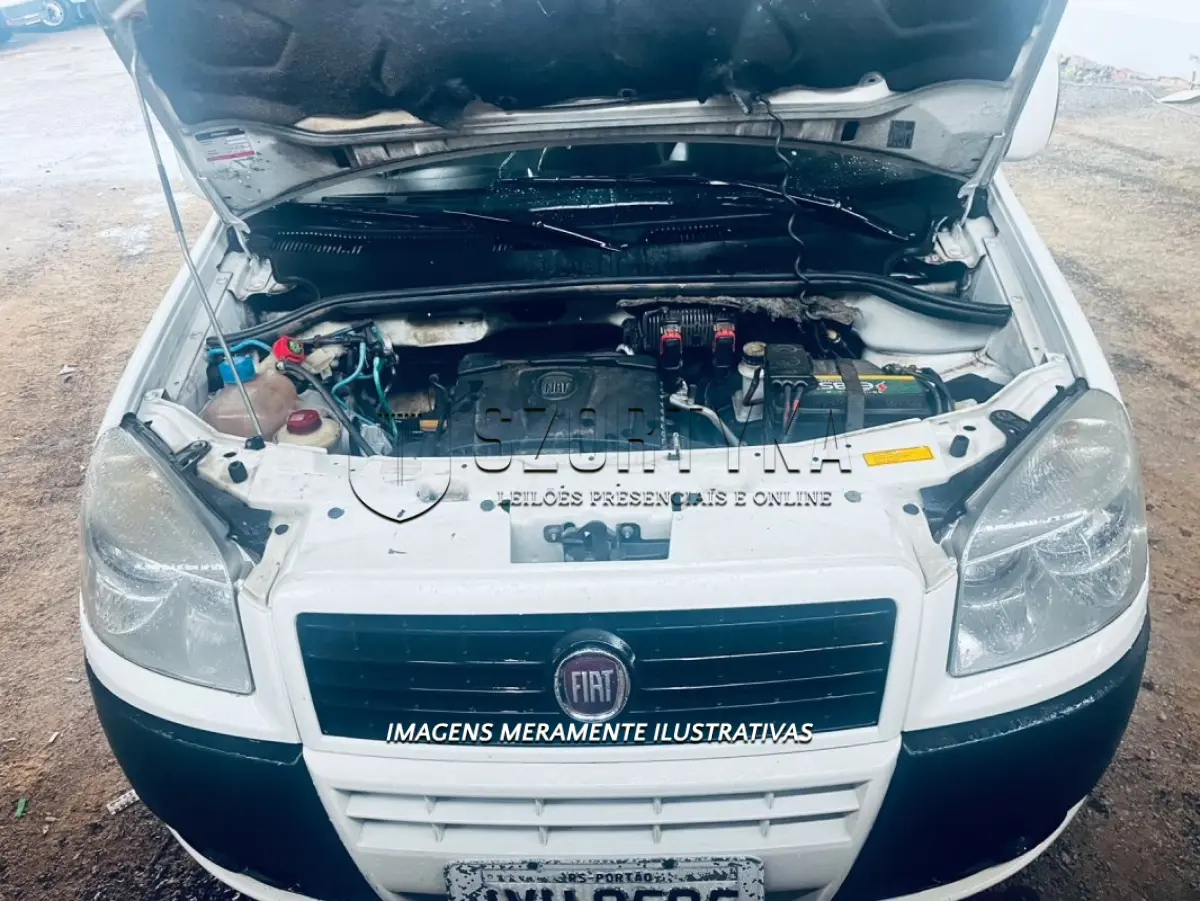LOTE 024 - FIAT DOBLO ESSENCE 1.8, ANO/MOD 2014, placas IVU0585