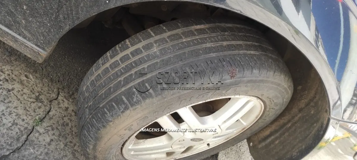 LOTE 001 - I/FORD FOCUS 2L FC FLEX - PLACA: IPC1890