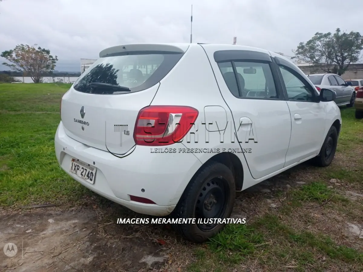 LOTE 017 - RENAULT/SANDERO EXPR 16 - PLACA: IXP2740