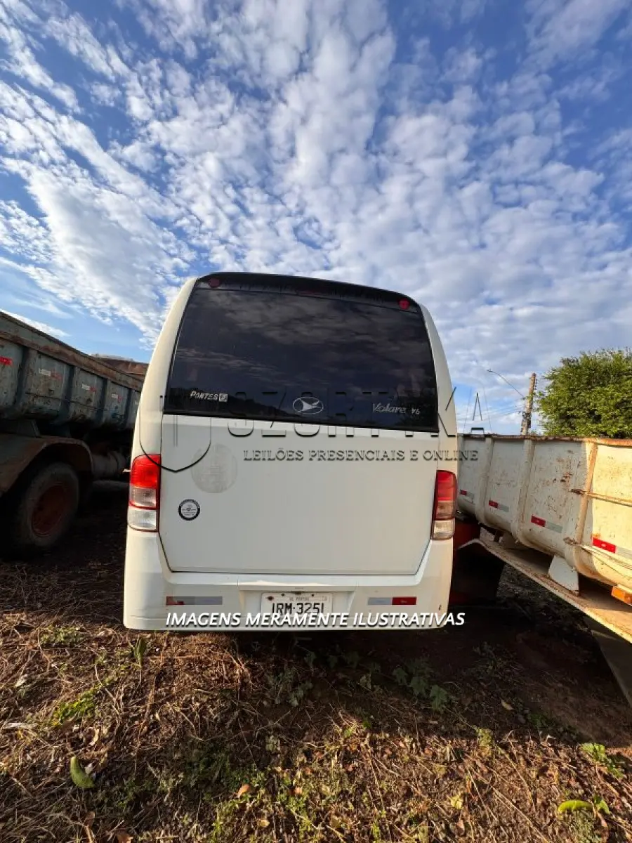 LOTE 007 - MARCOPOLO/VOLARE V6 ESCOLAR, ANO/MOD 2010/2011, PLACAS IRM3251, COR BRANCA