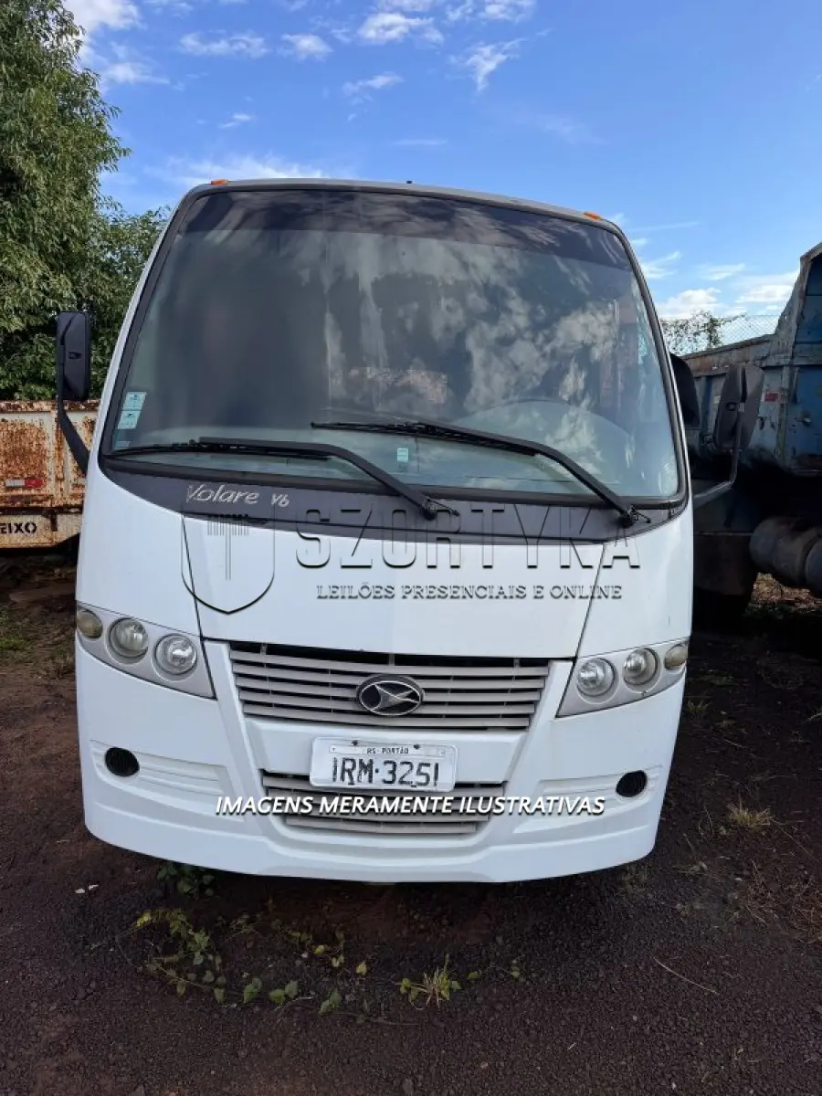 LOTE 007 - MARCOPOLO/VOLARE V6 ESCOLAR, ANO/MOD 2010/2011, PLACAS IRM3251, COR BRANCA