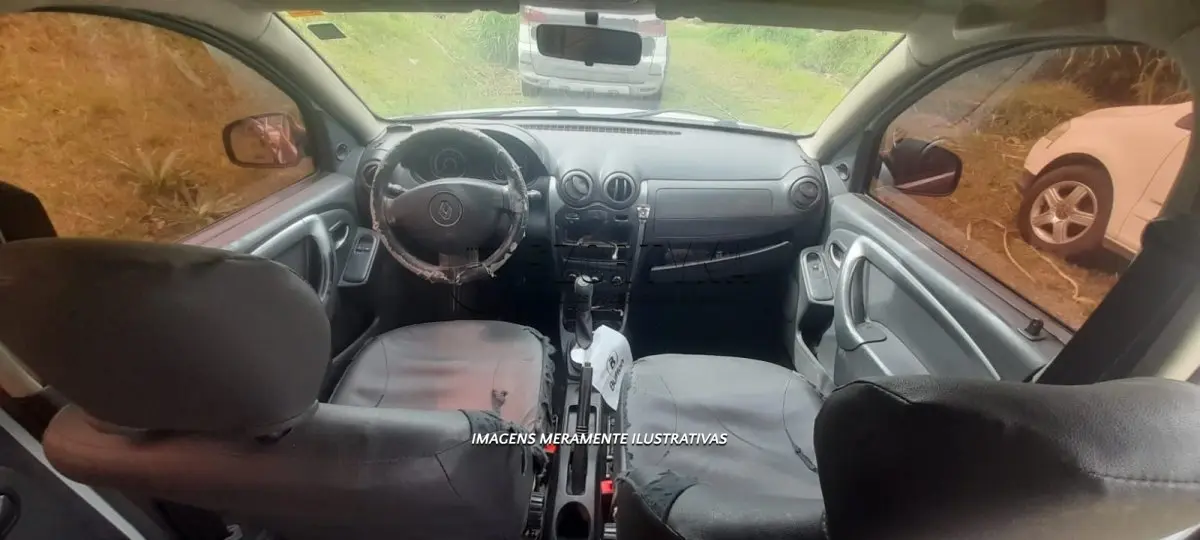 LOTE 030 - RENAULT/SANDERO EXP 16HP - PLACA: IUW3989