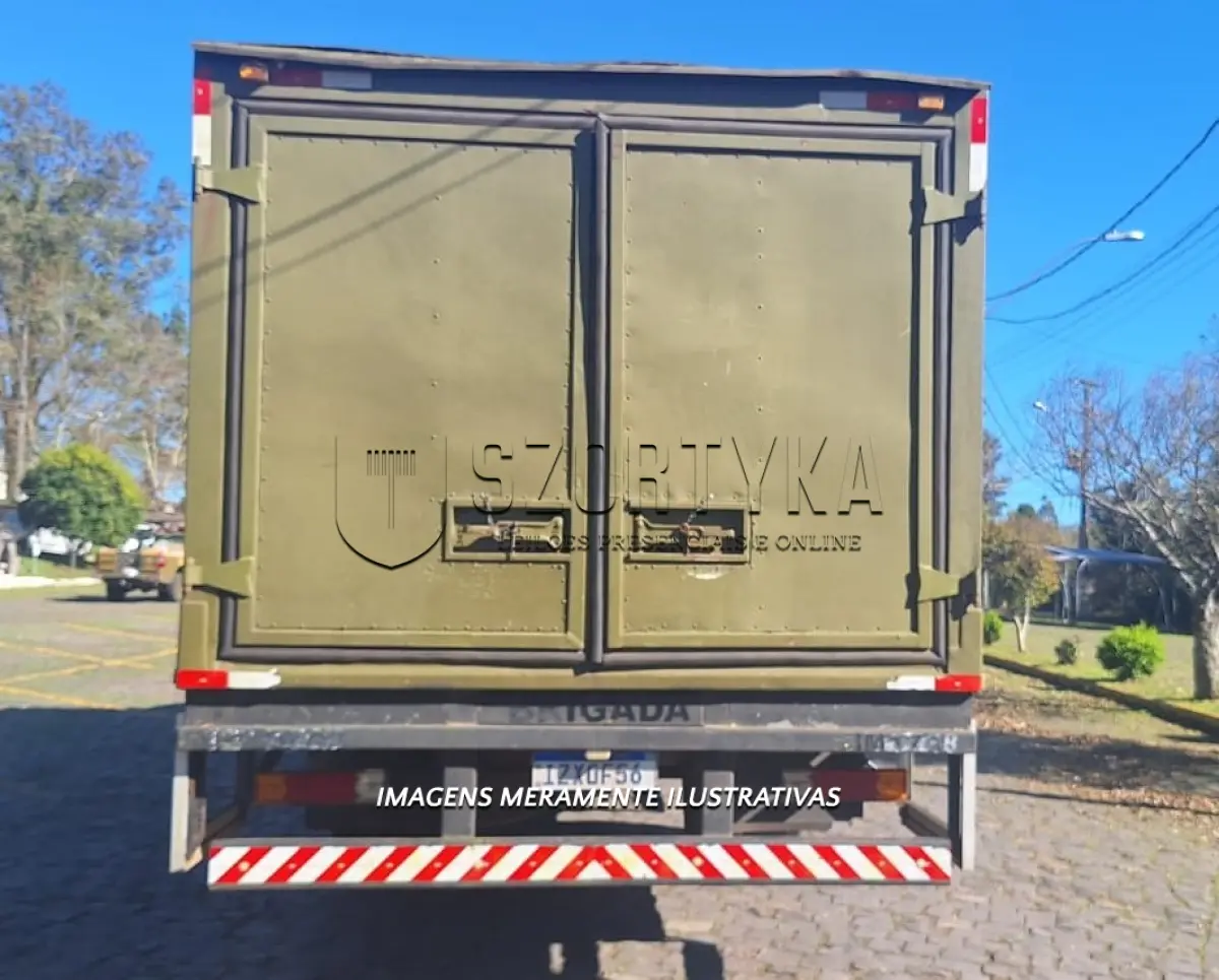 LOTE 016 - M.BENZ/CAMINHÃO L1113 TOPLINE - PLACA: IZX0F56