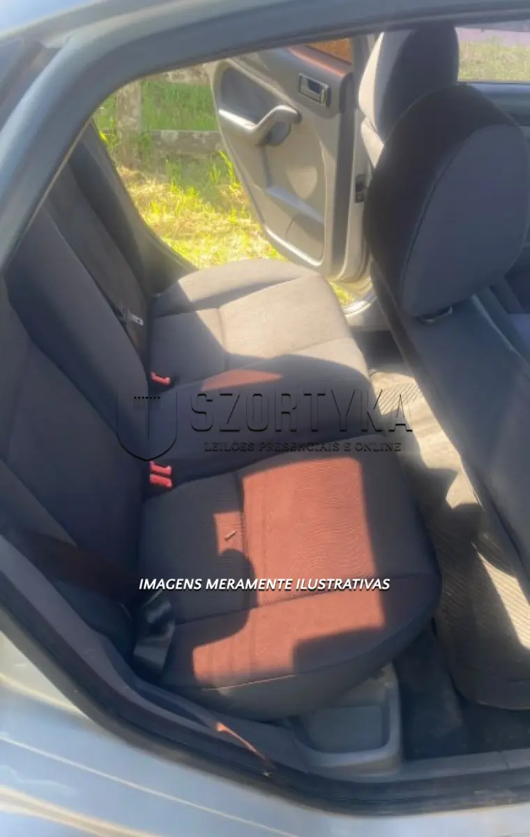 LOTE 037 - I/FORD FOCUS 2L FC FLEX - PLACA: IRP8574