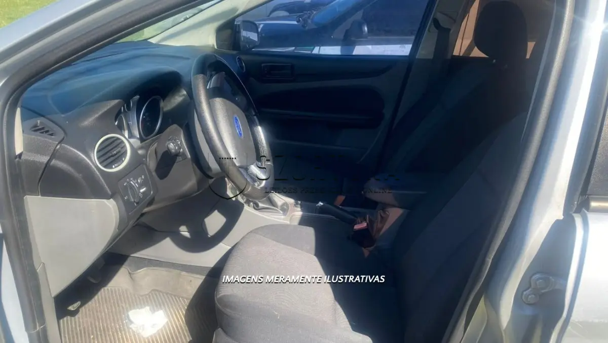 LOTE 037 - I/FORD FOCUS 2L FC FLEX - PLACA: IRP8574