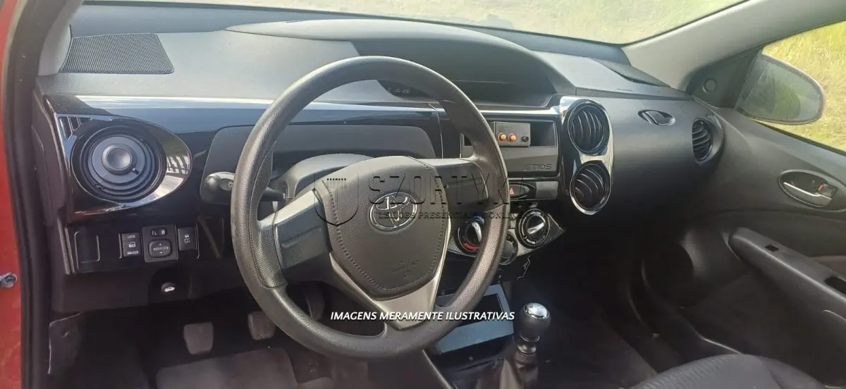 LOTE 007 - TOYOTA/ETIOS HB X VSC MT - PLACA: IZC4H90