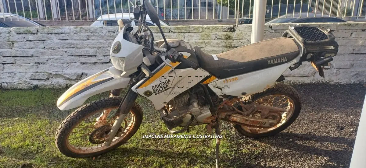 LOTE 024 - YAMAHA/XTZ 250 LANDER - PLACA: IYJ7569