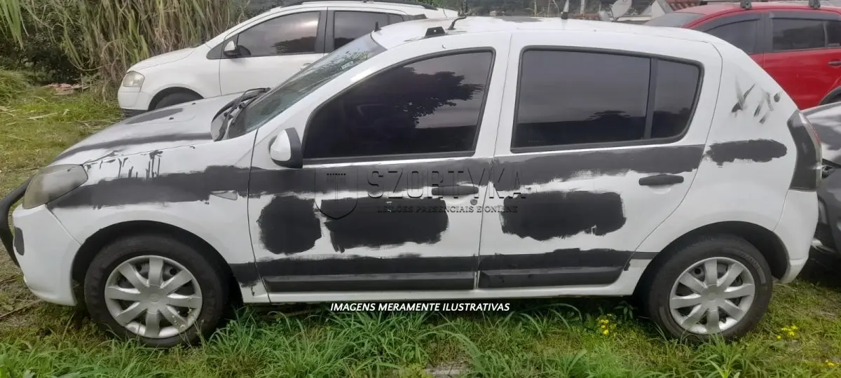 LOTE 030 - RENAULT/SANDERO EXP 16HP - PLACA: IUW3989