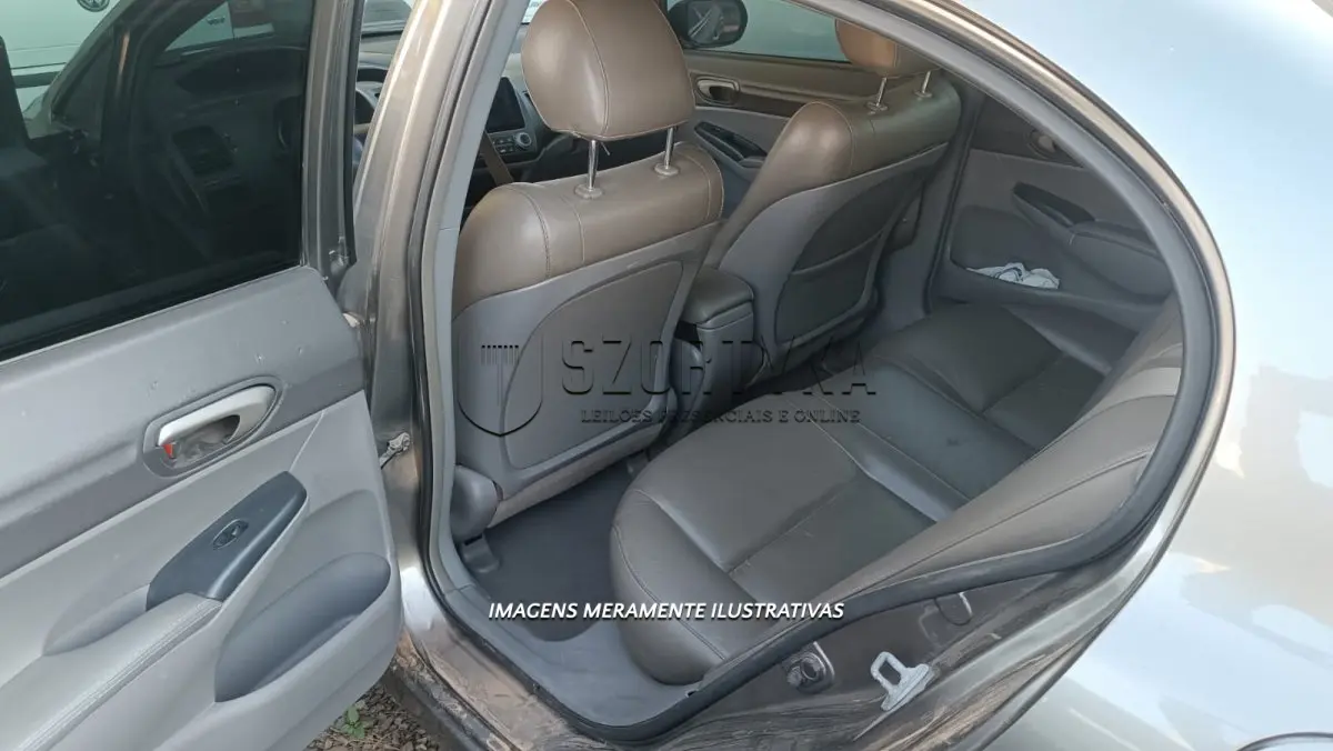 LOTE 001 - Veiculo Honda/Civic LXS, placa DWL 1l15, ano/modelo 2007