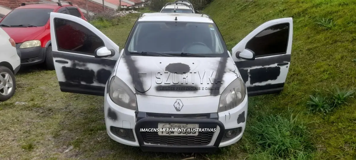 LOTE 030 - RENAULT/SANDERO EXP 16HP - PLACA: IUW3989