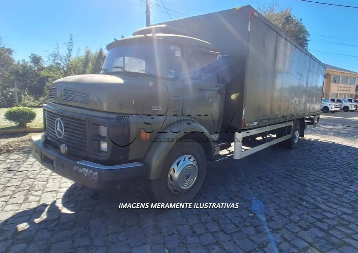 LOTE 016 - M.BENZ/CAMINHÃO L1113 TOPLINE - PLACA: IZX0F56