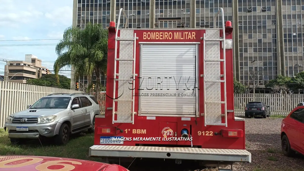 LOTE 008 - VOLVO/CAMINHÃO VM 270 MITREN - PLACA: IUO6A46