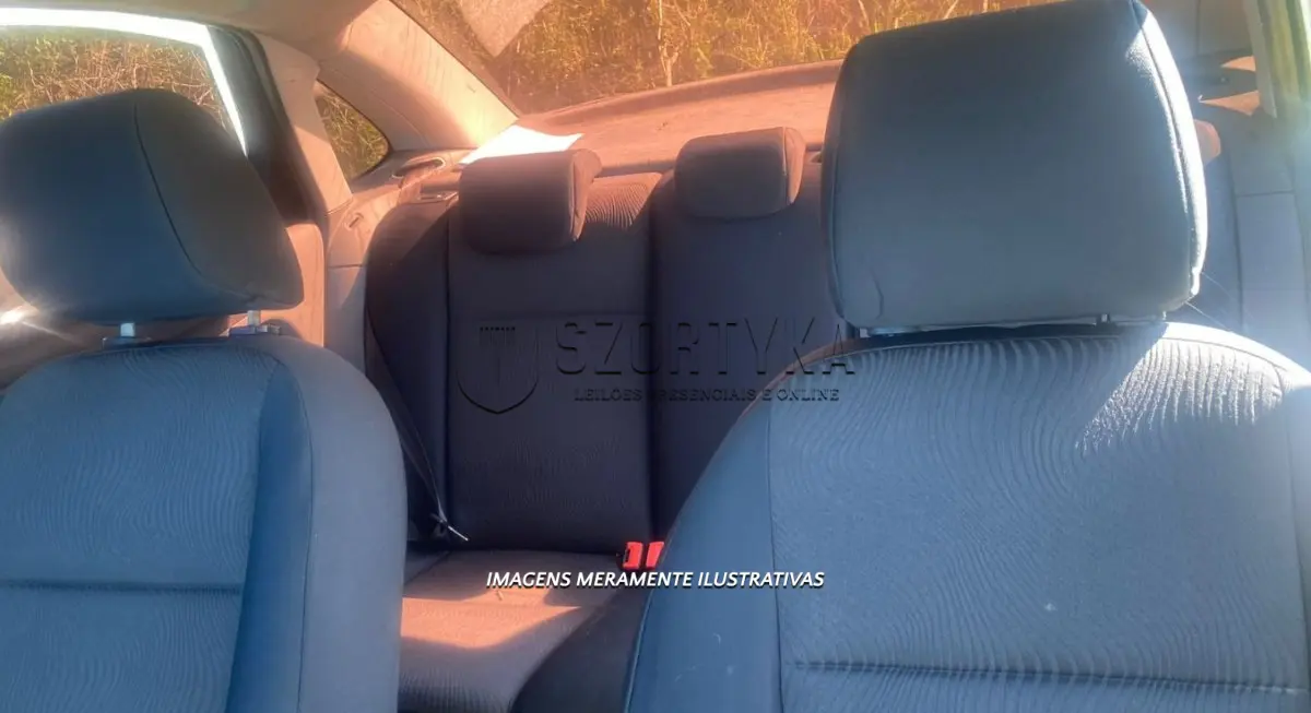 LOTE 037 - I/FORD FOCUS 2L FC FLEX - PLACA: IRP8574