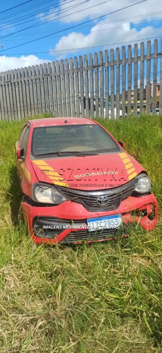 LOTE 006 - TOYOTA/ETIOS HB X VSC MT - PLACA: IZC2D55