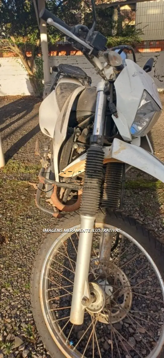 LOTE 023 - YAMAHA/XTZ 250 LANDER - PLACA: IYV7554