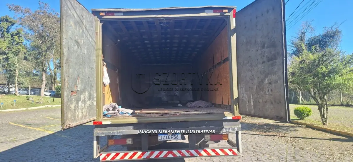 LOTE 016 - M.BENZ/CAMINHÃO L1113 TOPLINE - PLACA: IZX0F56