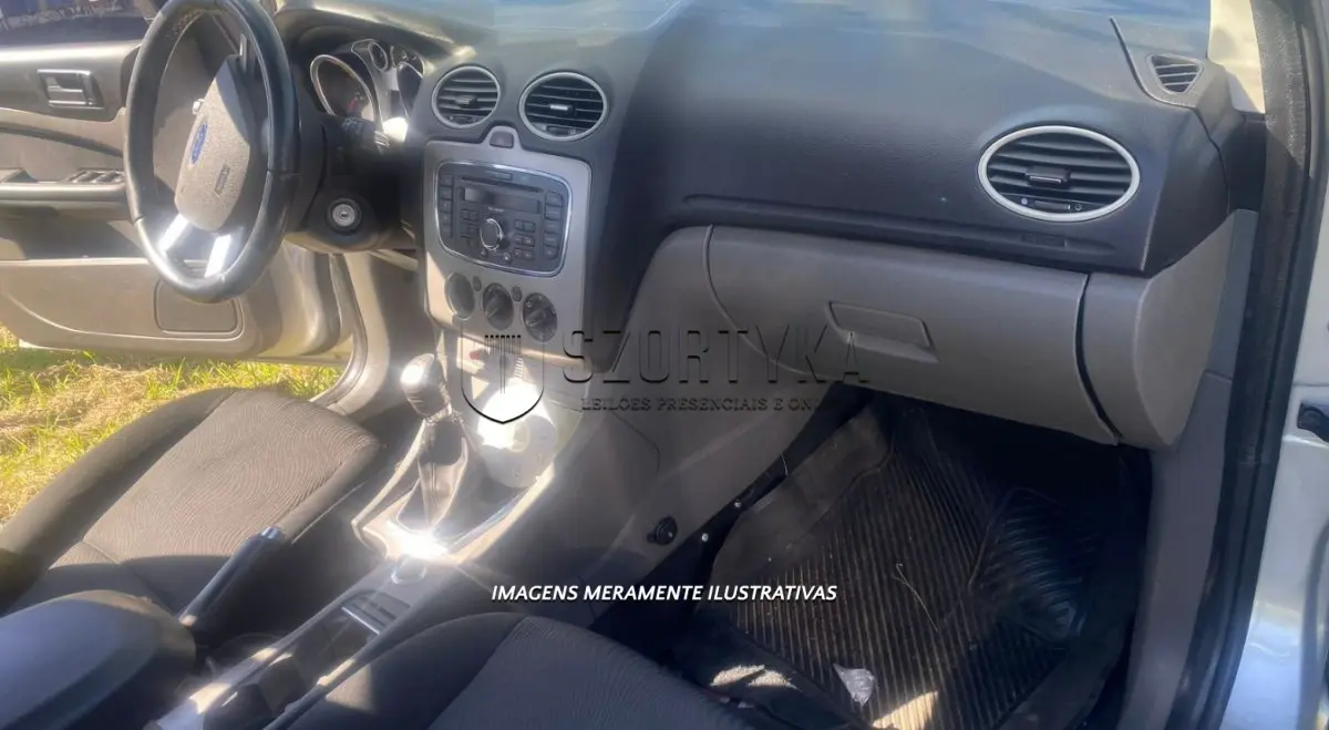 LOTE 037 - I/FORD FOCUS 2L FC FLEX - PLACA: IRP8574