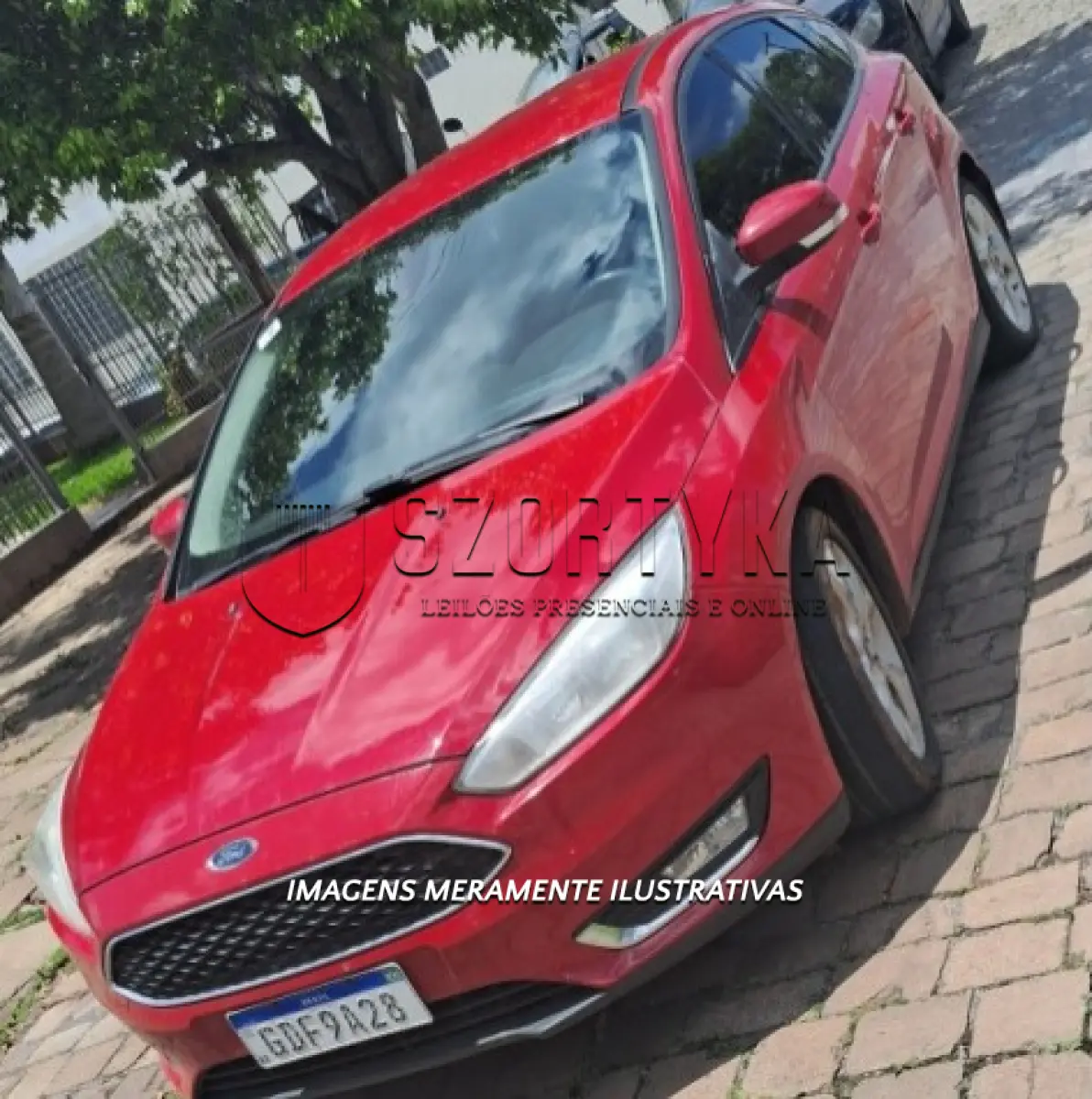 LOTE 001 - Veículo Ford/Focus SE, 1.6, placa GDF9A28, ano/modelo 2016, cor vermelha, Renavam nº 01098488560