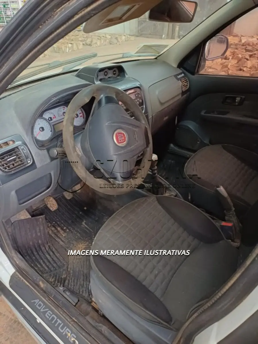 LOTE 001 - FIAT/PALIO WK ADVEN FLEX - PLACA: IUR5815