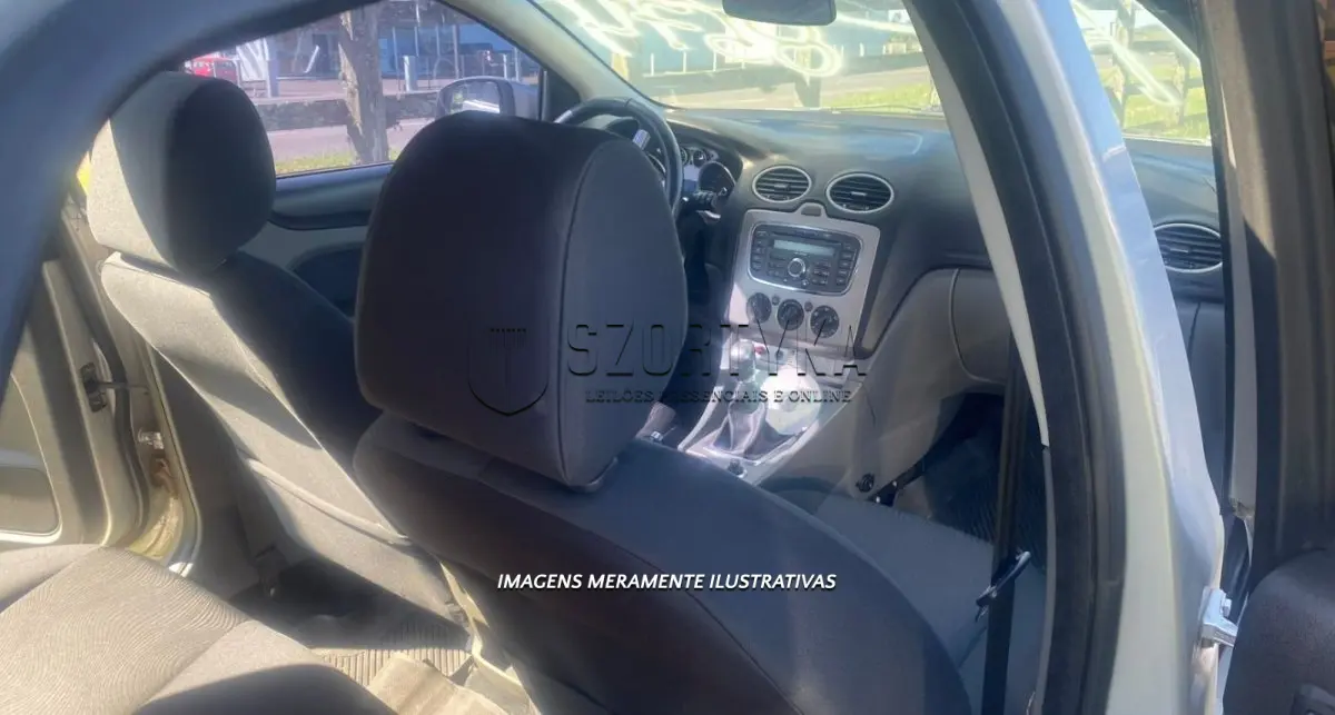 LOTE 037 - I/FORD FOCUS 2L FC FLEX - PLACA: IRP8574