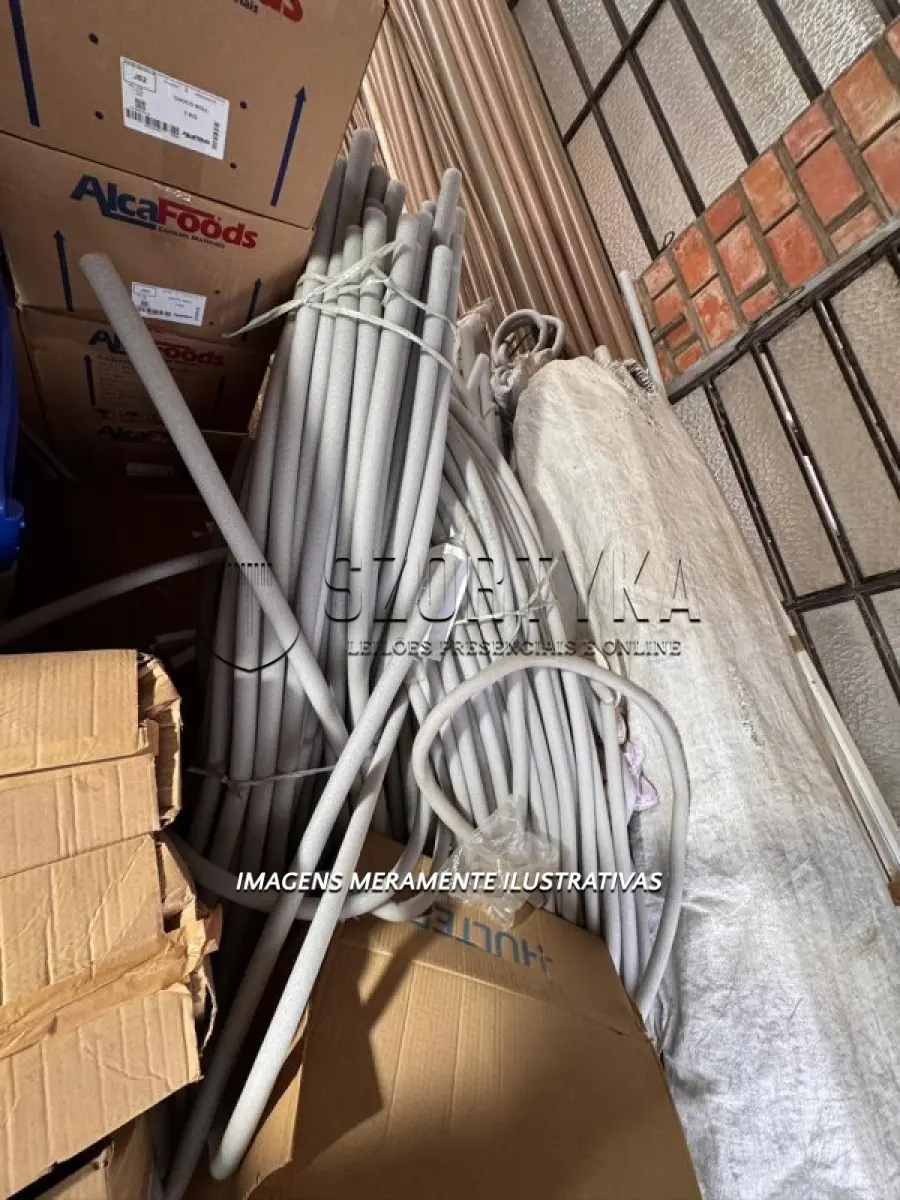 LOTE 003 - EQUIPAMENTOS PARA INSTALAÇÃO DE ARCONDICIONADO, 02 BOTIJÕES DE GÁS P45, 01 BOTIJÃO DE GÁS P13,