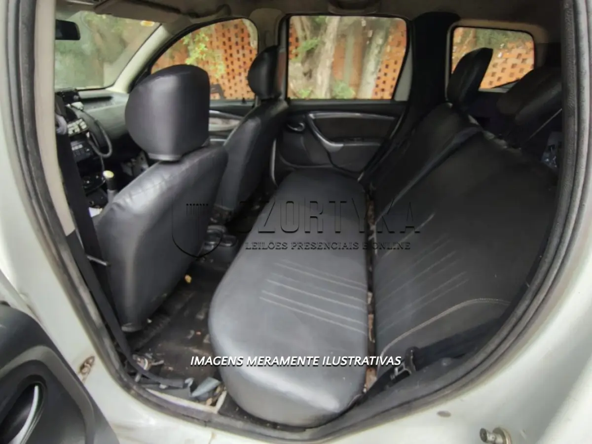 LOTE 048 - RENAULT/DUSTER 16 D 4X2 - PLACA: IWC6701