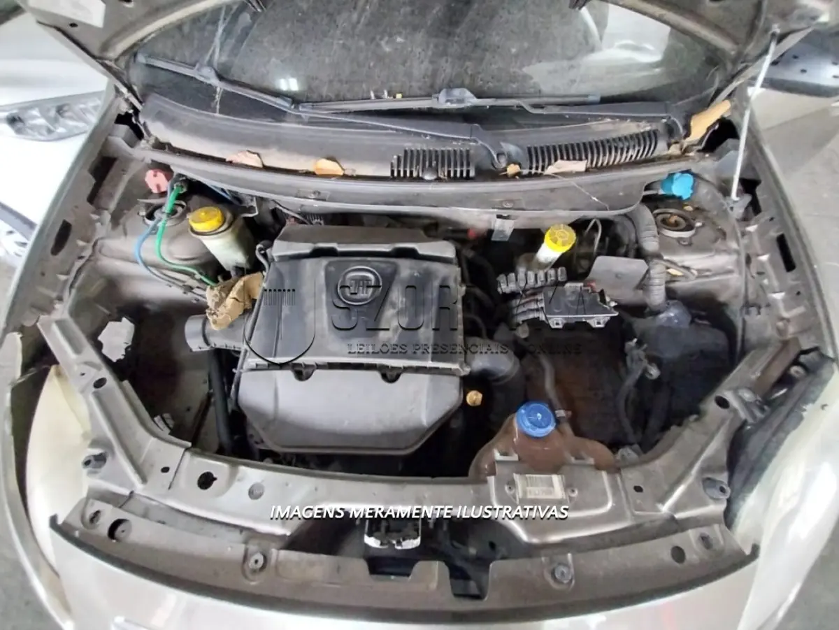 LOTE 061 - FIAT/PALIO ESSENCE 1.6 - PLACA: IVP9056