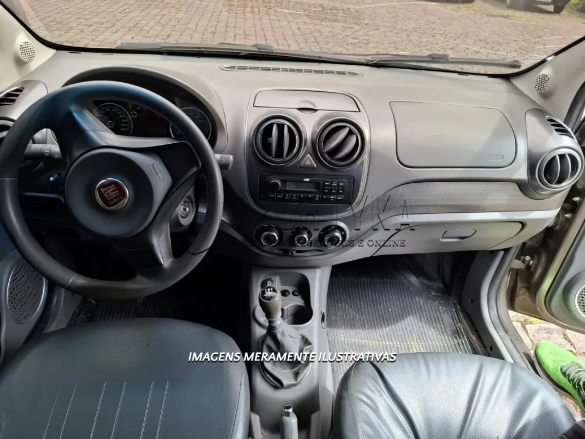 LOTE 059 - FIAT/PALIO ESSENCE 1.6 - PLACA: IVQ2257