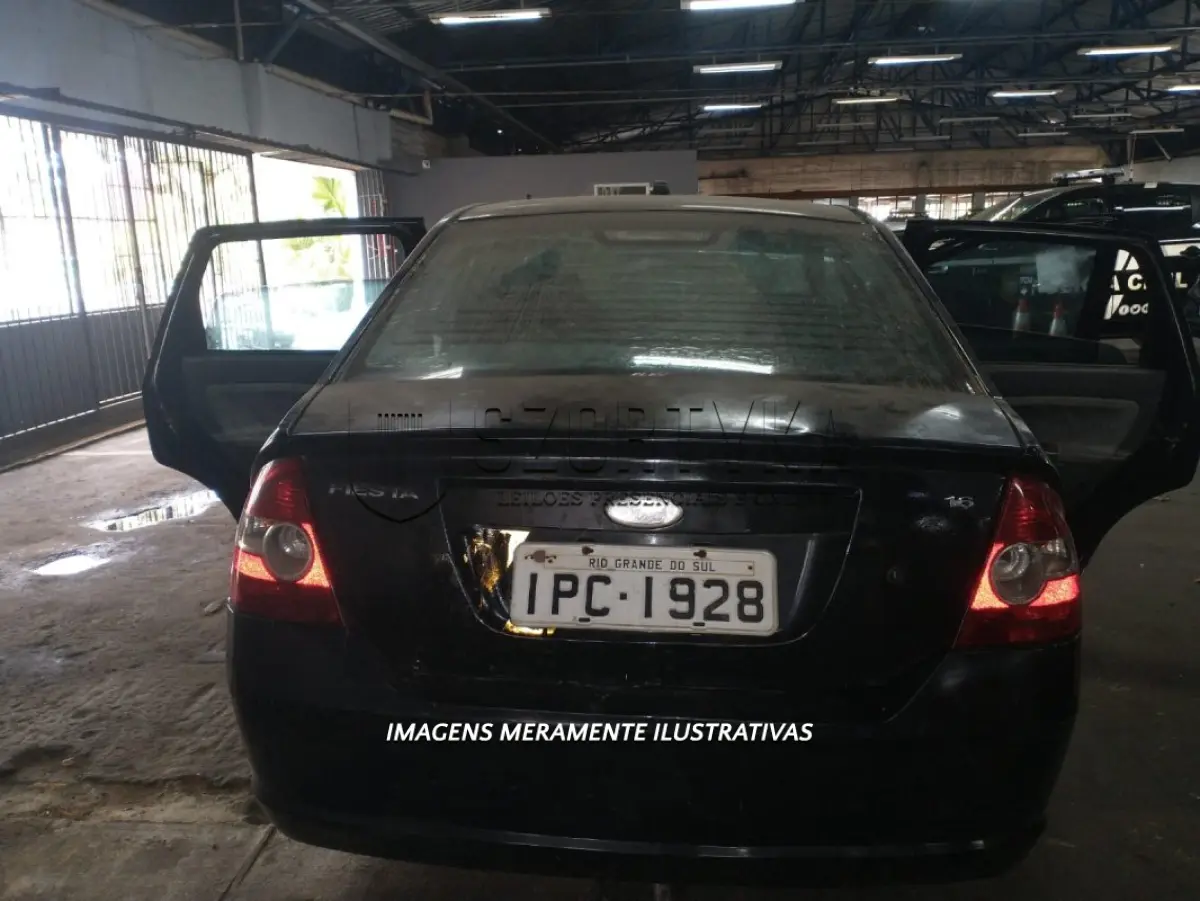 LOTE 055 - FORD/FIESTA SEDAN 1.6 FLEX - PLACA: IPC1928