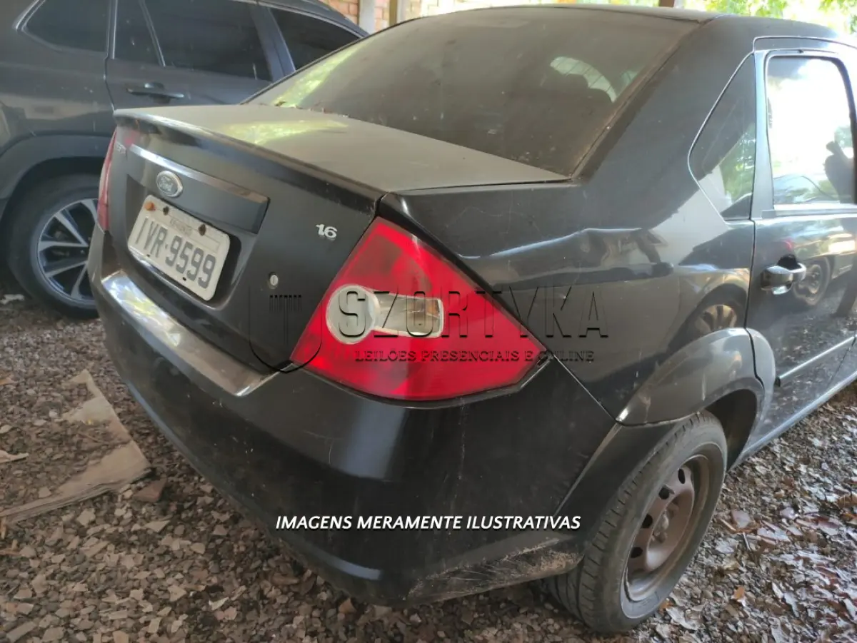 LOTE 056 - FORD/FIESTA SEDAN 1.6 FLEX - PLACA: IPC1949