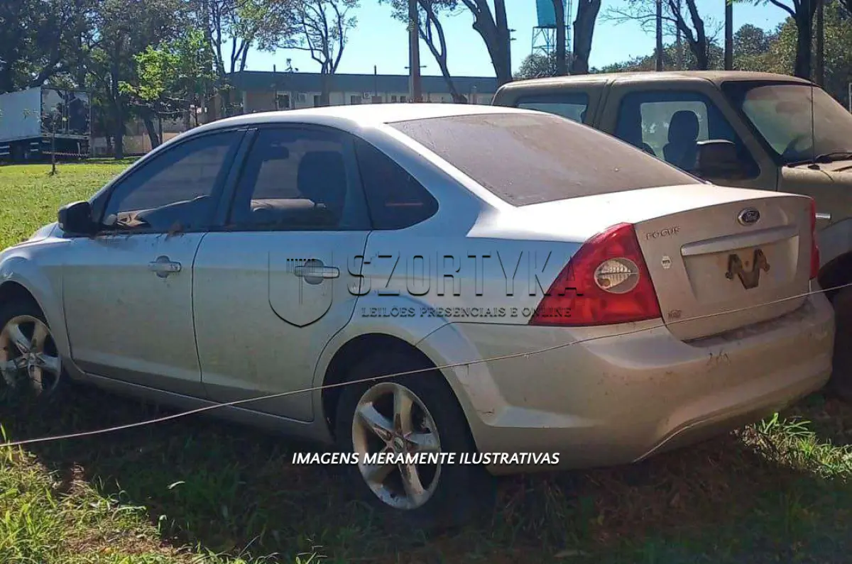 LOTE 103 - I/FORD FOCUS 2L FC FLEX - PLACA: JBM3450