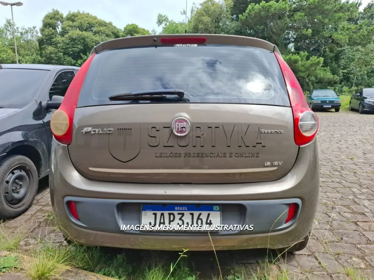 LOTE 059 - FIAT/PALIO ESSENCE 1.6 - PLACA: IVQ2257