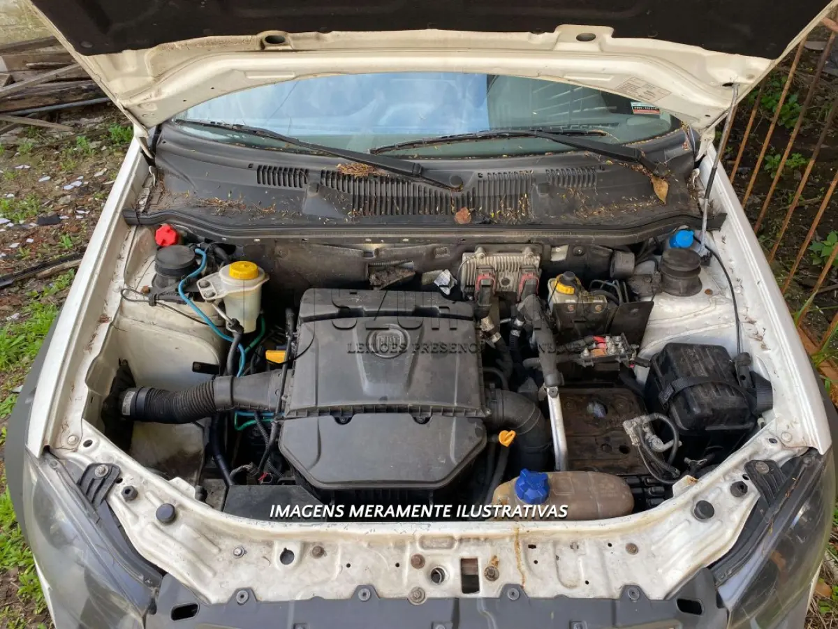LOTE 044 - FIAT/WEEKEND ADVENTURE - PLACA: IZN7G86