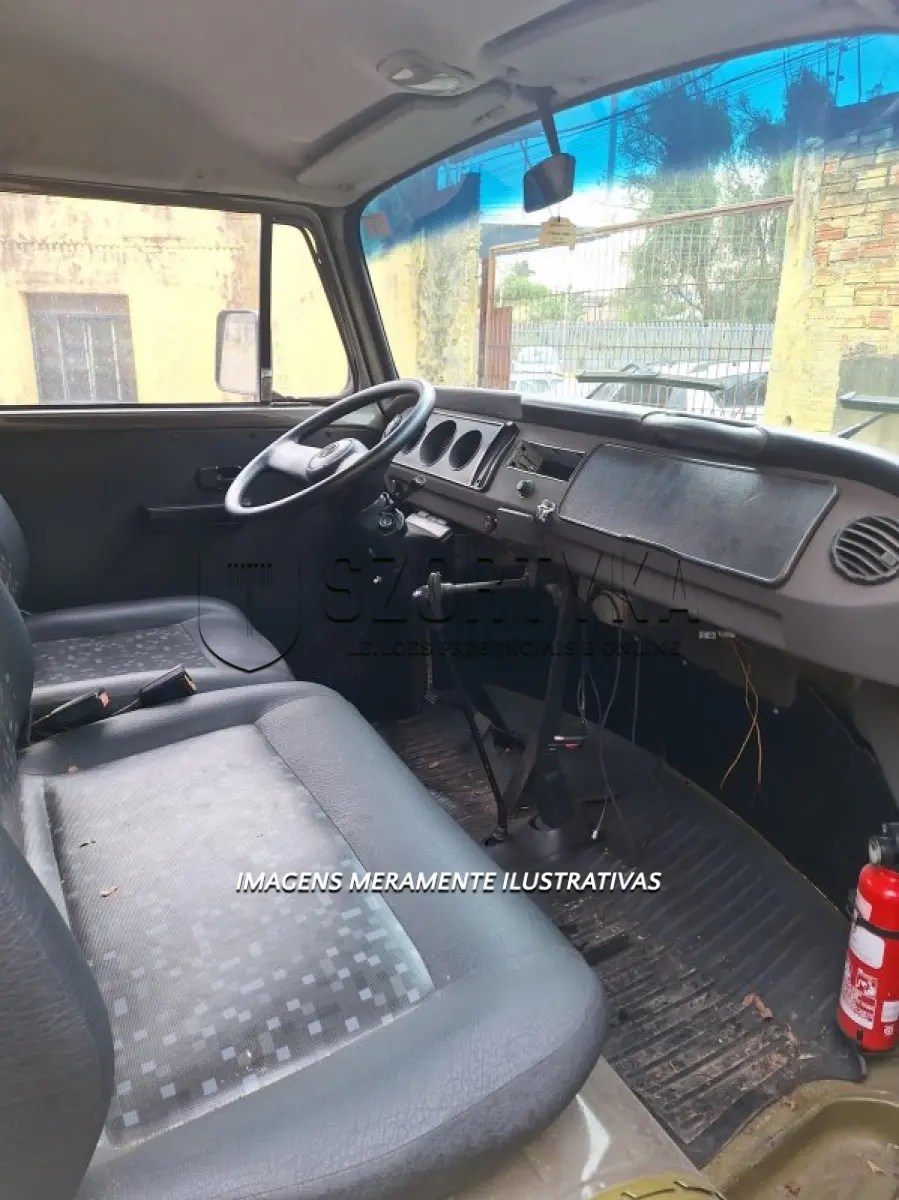 LOTE 112 - VW/KOMBI - PLACA: IMV7118