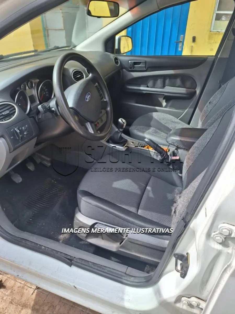 LOTE 113 - I/FORD FOCUS 2L FC FLEX - PLACA: JBM3D27
