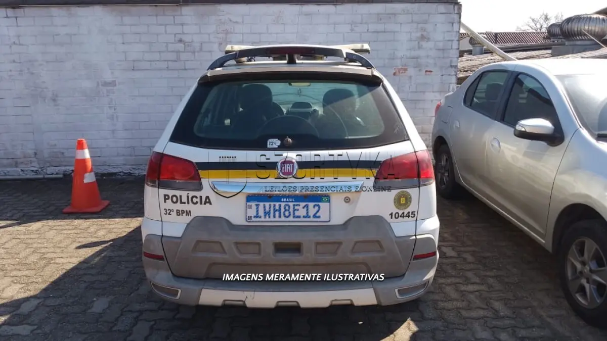 LOTE 111 - FIAT/WEEKEND ADVENTURE - PLACA: IWH8E12