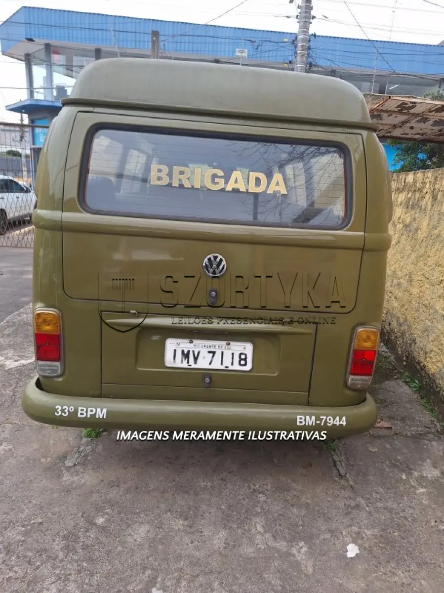 LOTE 112 - VW/KOMBI - PLACA: IMV7118