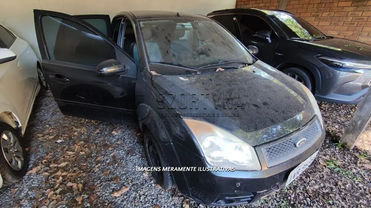 LOTE 056 - FORD/FIESTA SEDAN 1.6 FLEX - PLACA: IPC1949