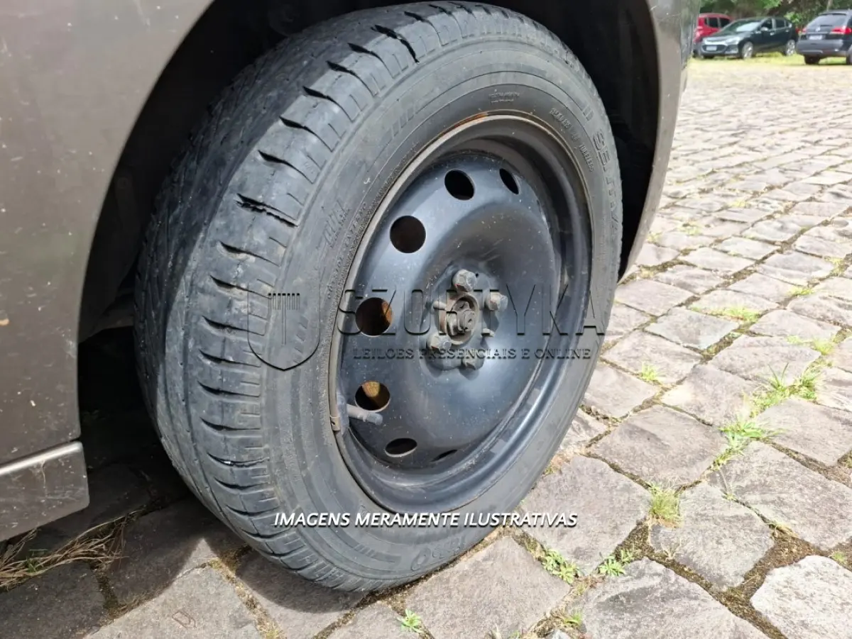 LOTE 059 - FIAT/PALIO ESSENCE 1.6 - PLACA: IVQ2257