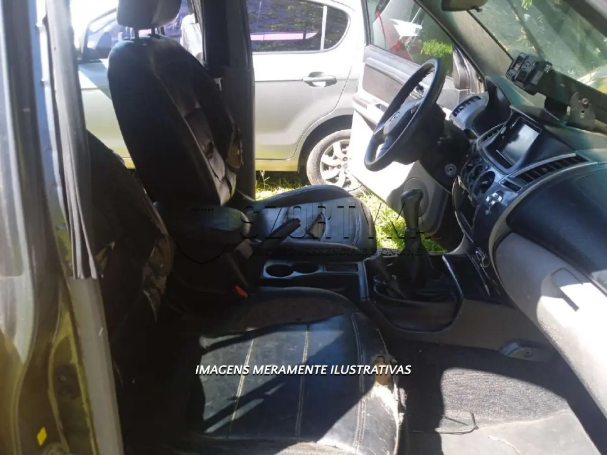 LOTE 075 - MMC/PAJERO 4X4 HD D - PLACA: IYK8B01