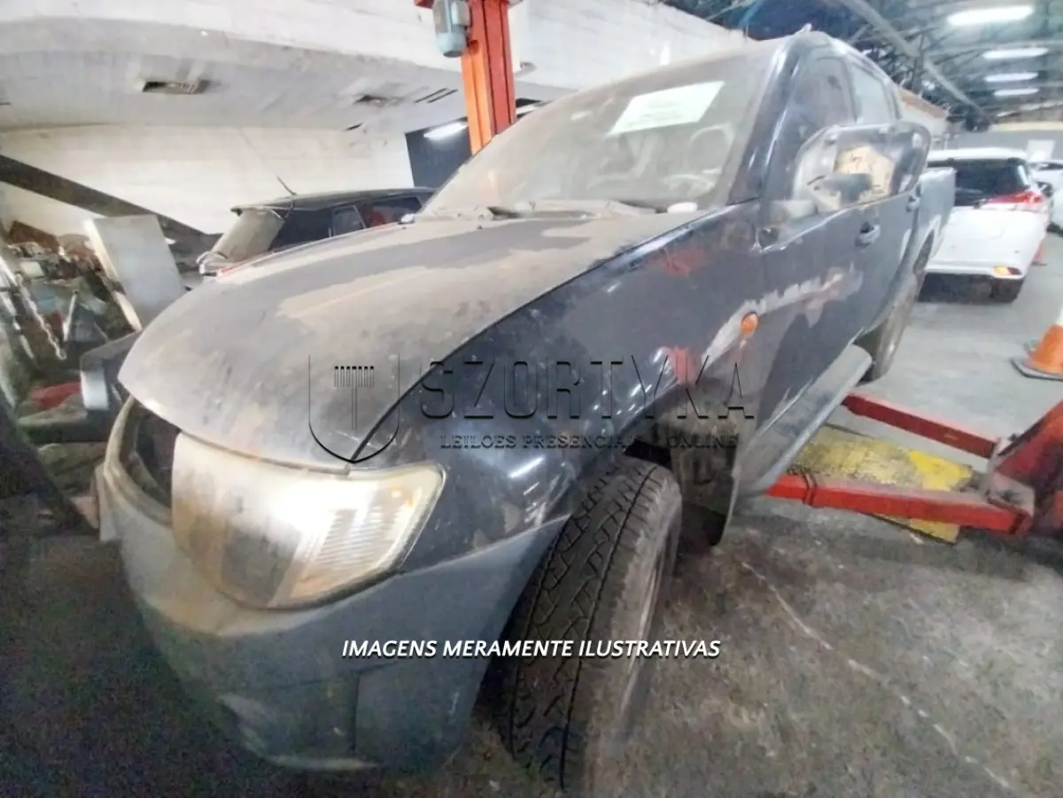 LOTE 060 - MMC/L200 TRITON 3.2 D - PLACA: IUS2932