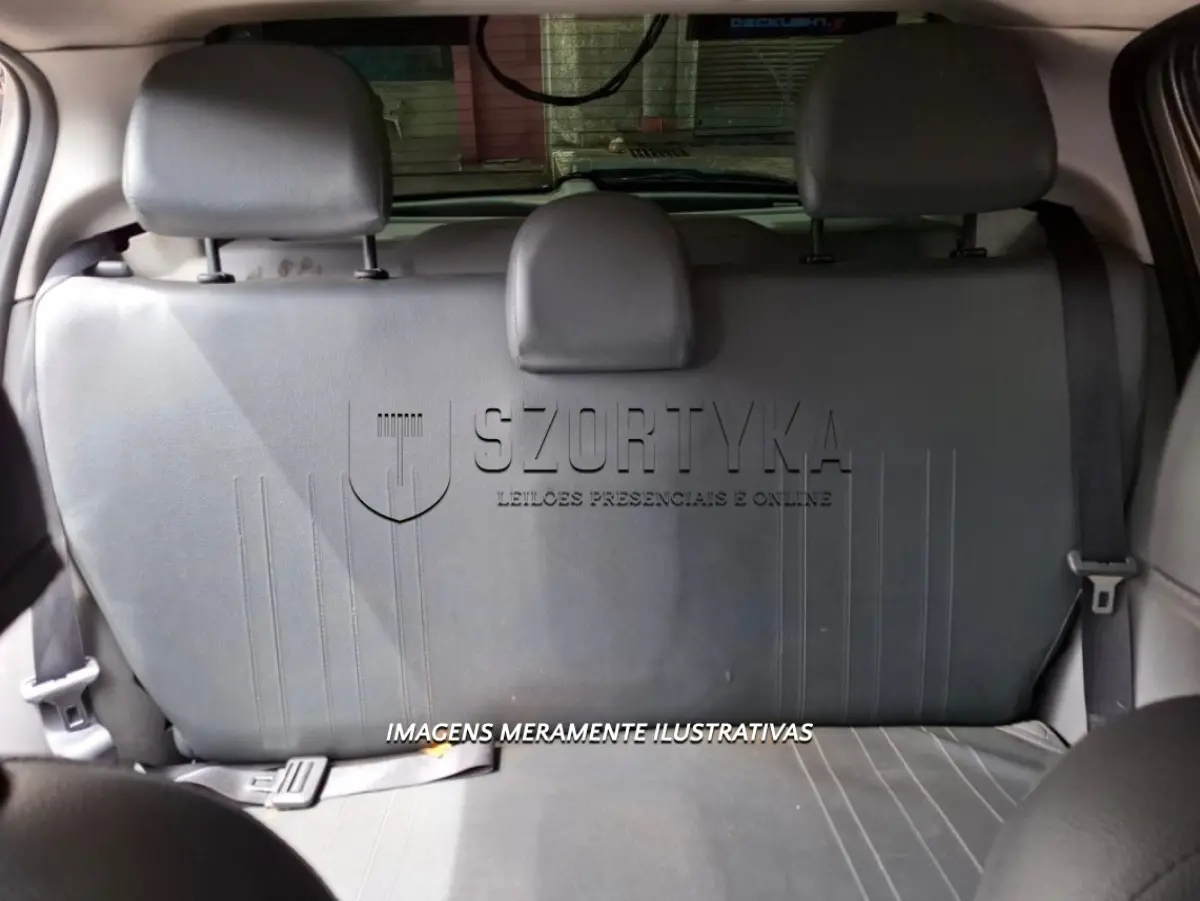 LOTE 059 - FIAT/PALIO ESSENCE 1.6 - PLACA: IVQ2257