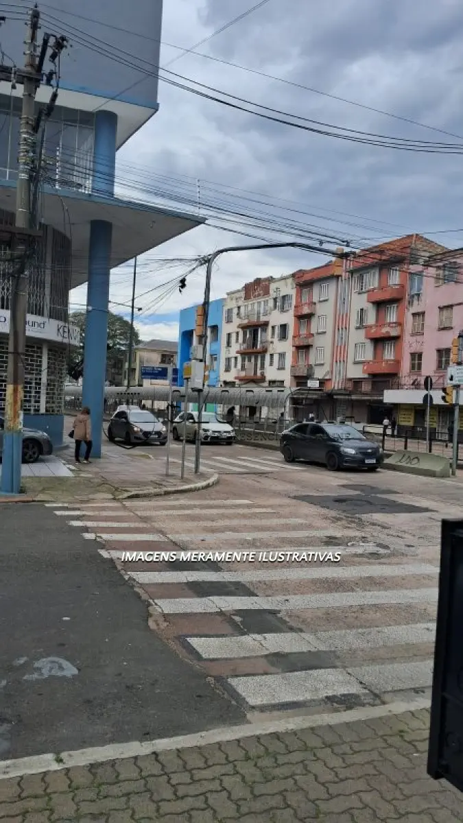 LOTE 011 - Apartamento no Bairro Floresta em Porto Alegre
