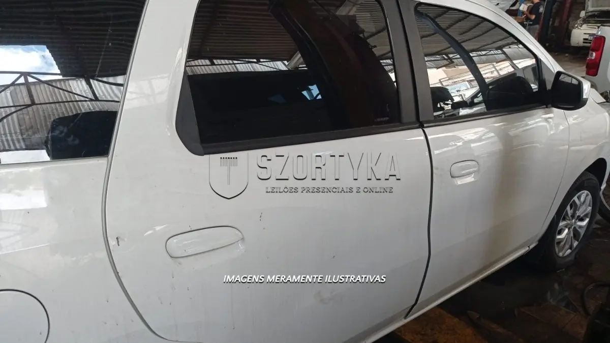 LOTE 083 - CHEV/SPIN 1.8L MT LTZ - PLACA: IYP6E93