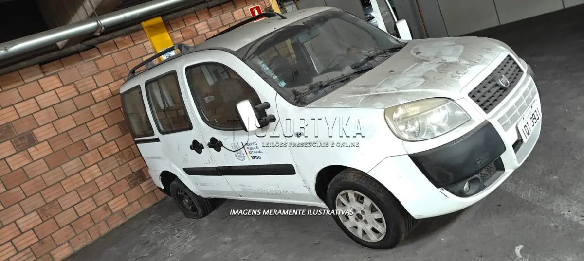 LOTE 067 - FIAT/DOBLO ELX 1.4 - PLACA: IQT3931