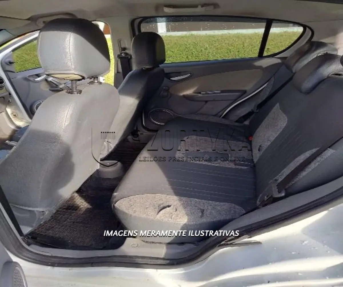 LOTE 121 - FIAT/PALIO ESSENCE 1.6 - PLACA: IVO2702