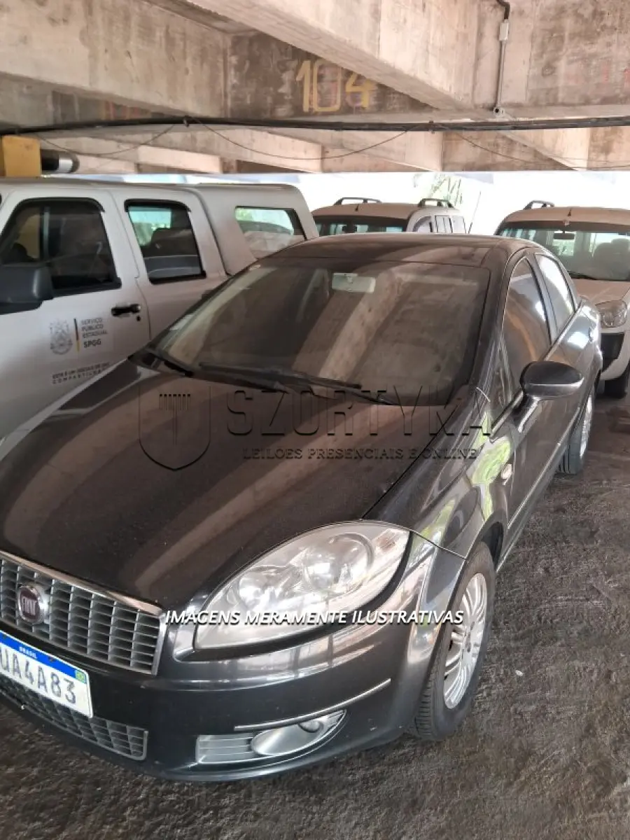 LOTE 068 - FIAT/LINEA ESSENCE 1.8 - PLACA: IUA4A83